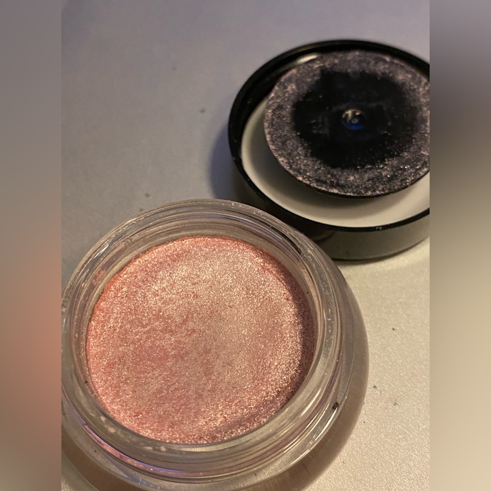 EUC Lancôme Infinite 24h eyeshadow pot, shimmering “Perpetual pink”